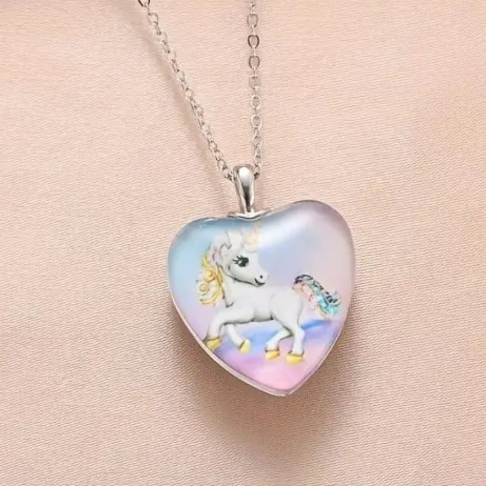 CLEARANCE: Unicorn Pendant Necklace -PRICE FIRM-READ DESCRIPTION